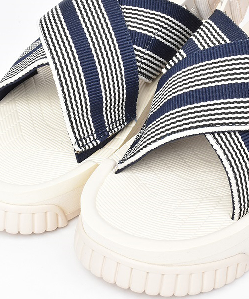 SHAKA(シャカ)の「2019年モデル【SHAKA / シャカ】FIESTA PLATFORM MULTI(サンダル・レディース・ブラウン/ネイビー・5/6/7)」の10枚目の写真