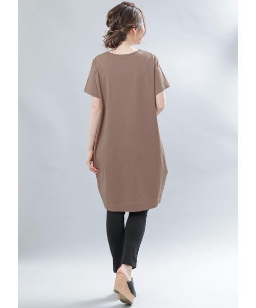 mili an deni(ミリアンデニ)の「ポケット付きTシャツワンピース(ワンピース・レディース・チャコールグレー/ブラック/ネイビー/オフホワイト/カーキ/杢グレー/ピンクベージュ/オリーブ/ベージュ/ダークベージュ/ライトグレー/モカ/ラベンダー/ダークブルー/スミクロ/ブルー/ダークオレンジ/アッシュグレー/ダークパープル・M/L)」の22枚目の写真