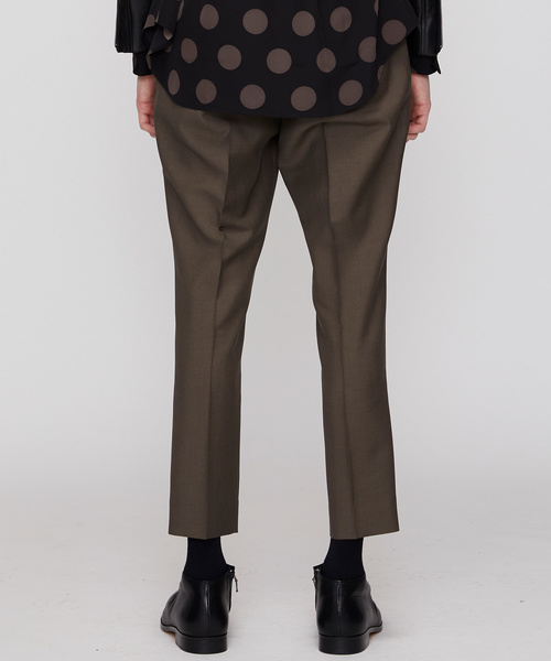 markaware（マーカウェア）の「【marka】ツータックスリムテーパードフィットパンツ（その他パンツ・メンズ・ブラック/ダークグリーン・2/1）」の7枚目の写真