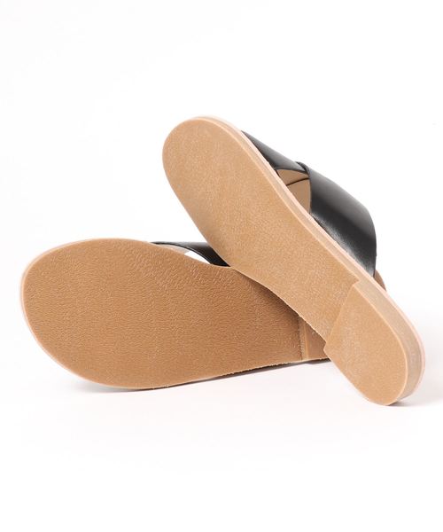 MODE ROBE(モードローブ)の「クロス編みトングサンダル(サンダル・レディース・ホワイト/ブラック/ベージュ/ブラウン/シルバー・23cm/24cm/24.5㎝/23.5cm/25cm/22.5㎝)」の7枚目の写真