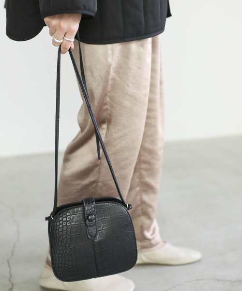 select MOCA(セレクトモカ)の「クロコショルダーバッグ(ショルダーバッグ・レディース・ブラック/ライトベージュ/モスグリーン・FREE)」の8枚目の写真
