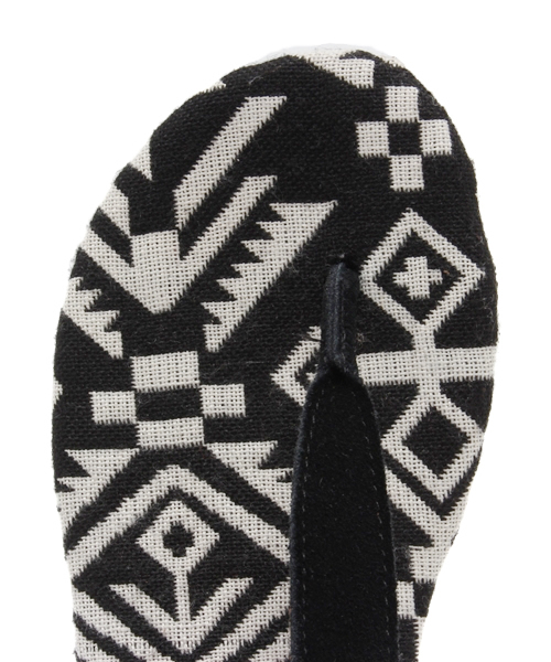 TOMS（トムス）の「ウィメンズ トムス トング プラヤ サンダル TOMS W PLAYA SANDALS（サンダル・レディース・イエロー/A/ピンク/ブラック/マルチ・23cm/22.5cm/22cm/23.5cm/24cm/24.5cm）」の7枚目の写真