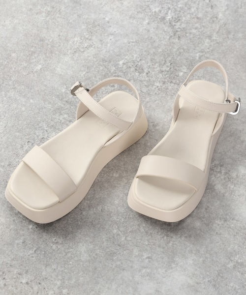 LOWRYS FARM（ローリーズファーム）の「フレアソールサンダル　875549（サンダル・レディース・ブラック/アイボリー/キャメル・MEDIUM/LARGE）」の2枚目の写真