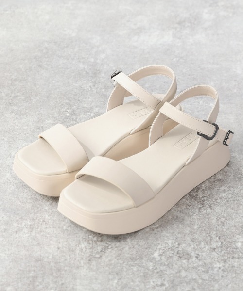 LOWRYS FARM（ローリーズファーム）の「フレアソールサンダル　875549（サンダル・レディース・ブラック/アイボリー/キャメル・MEDIUM/LARGE）」の4枚目の写真