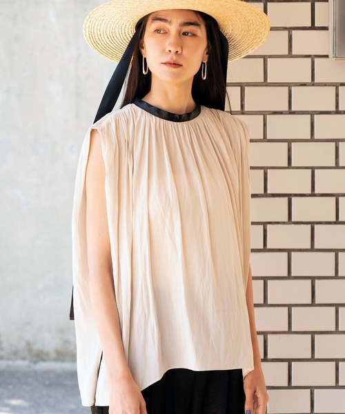 MAISON SPECIAL(メゾンスペシャル)の「◎GISELe 9月号掲載:ギャザー2WAYスリーブトップス【MAISON SPECIAL/メゾンスペシャル】(シャツ/ブラウス・レディース・ホワイト/ブラウン/モスグリーン・FREE)」の2枚目の写真