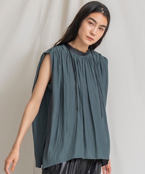 MAISON SPECIAL(メゾンスペシャル)の「◎GISELe 9月号掲載:ギャザー2WAYスリーブトップス【MAISON SPECIAL/メゾンスペシャル】(シャツ/ブラウス・レディース・ホワイト/ブラウン/モスグリーン・FREE)」の3枚目の写真