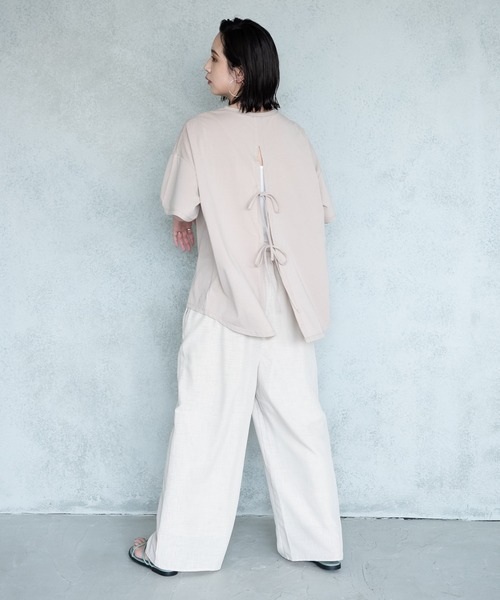 Aunt Marie's(アントマリーズ)の「バックスリットシルケットTシャツ【AUNT MARIE'S 】(Tシャツ/カットソー・レディース・ホワイト/ブラック/ベージュ/ライトグリーン・FREE)」の6枚目の写真