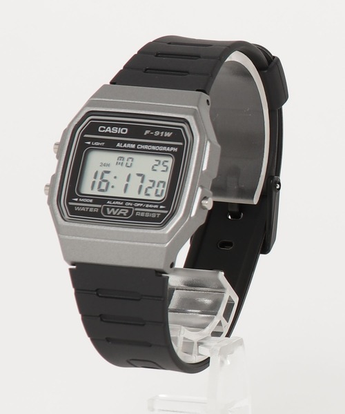 CASIO（カシオ）の「【CASIO（カシオ）】スタンダードデジタル　腕時計（デジタル腕時計・レディース・シルバー/カーキ/ゴールド/ブルー/グレー・FREE）」の2枚目の写真