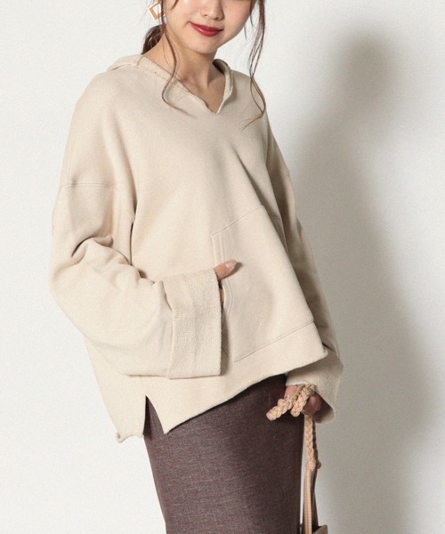 Cheek(チーク)の「裏毛ビッグサイズフーディー(パーカー・レディース・モカ/ベージュ/カーキ・MEDIUM)」の3枚目の写真