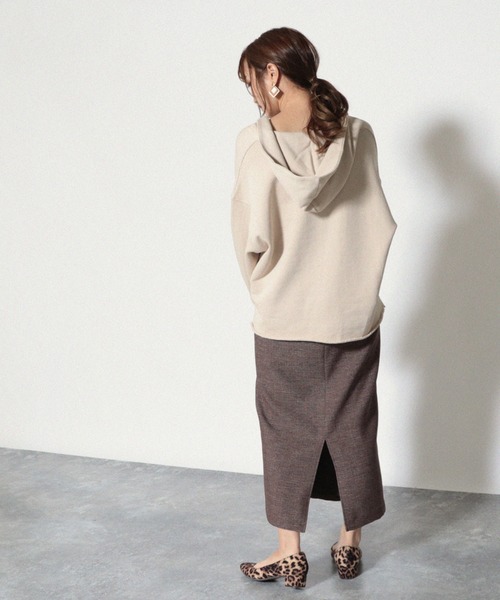 Cheek(チーク)の「裏毛ビッグサイズフーディー(パーカー・レディース・モカ/ベージュ/カーキ・MEDIUM)」の15枚目の写真