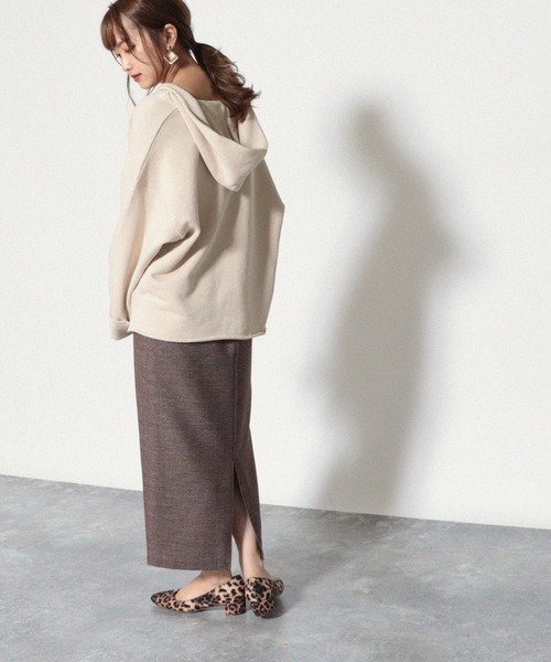 Cheek(チーク)の「裏毛ビッグサイズフーディー(パーカー・レディース・モカ/ベージュ/カーキ・MEDIUM)」の17枚目の写真