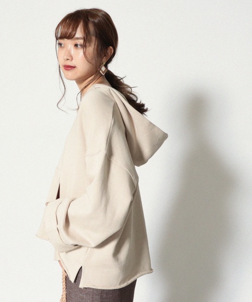 Cheek(チーク)の「裏毛ビッグサイズフーディー(パーカー・レディース・モカ/ベージュ/カーキ・MEDIUM)」の7枚目の写真