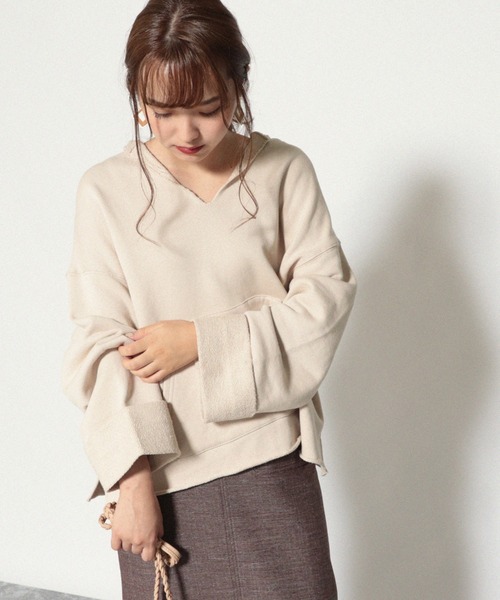 Cheek(チーク)の「裏毛ビッグサイズフーディー(パーカー・レディース・モカ/ベージュ/カーキ・MEDIUM)」の9枚目の写真