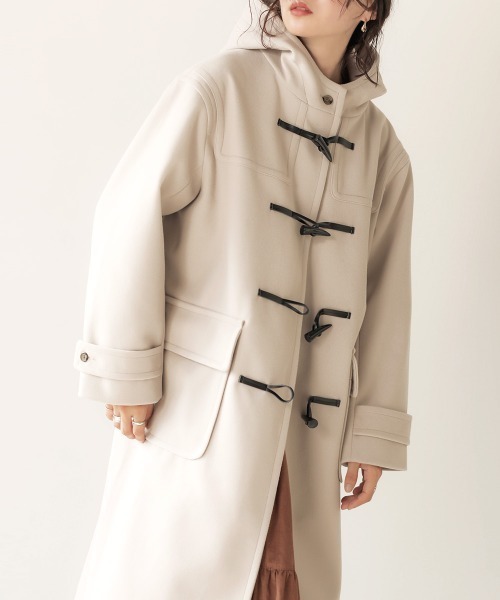 Bab（バブ）の「【WEB限定】ロングフーディーダッフルコート（ダッフルコート・レディース・ブラック/ベージュ/アイボリー・38）」の4枚目の写真