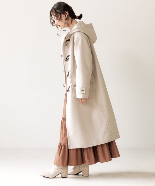 Bab（バブ）の「【WEB限定】ロングフーディーダッフルコート（ダッフルコート・レディース・ブラック/ベージュ/アイボリー・38）」の8枚目の写真