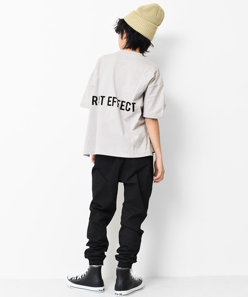 RAT EFFECT(ラットエフェクト)の「バックプリントビッグTシャツ(Tシャツ/カットソー・キッズ・チャコールグレー/ライトグレー/ライトブルー/ブラック/ベージュ/オフホワイト・120/130/140/150/160)」の21枚目の写真