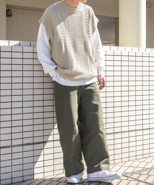PairPair(ペアペア)の「ケーブルニットルーズベスト(ユニセックス)(ベスト・レディース・アイボリー/ミント/ライトベージュ・MEDIUM/LARGE)」の10枚目の写真