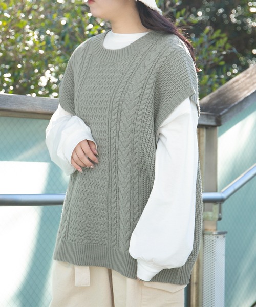 PairPair(ペアペア)の「ケーブルニットルーズベスト(ユニセックス)(ベスト・レディース・アイボリー/ミント/ライトベージュ・MEDIUM/LARGE)」の18枚目の写真