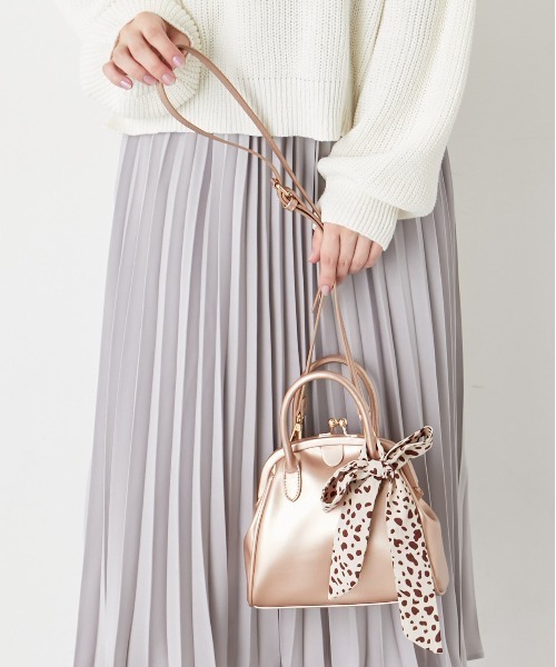 OLIVE des OLIVE（オリーブデオリーブ）の「スカーフ付きガマ口ショルダー（ショルダーバッグ・レディース・ゴールド/ライトブラウン/ベージュ系その他・FREE）」の12枚目の写真