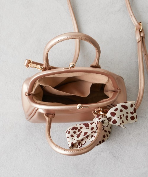 OLIVE des OLIVE（オリーブデオリーブ）の「スカーフ付きガマ口ショルダー（ショルダーバッグ・レディース・ゴールド/ライトブラウン/ベージュ系その他・FREE）」の13枚目の写真