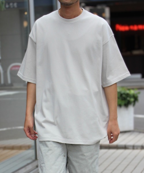 United Athle（ユナイテッドアスレ）の「【UNITED ATHLE】ユナイテッドアスレ 9.1オンス マグナムウェイト ビッグシルエットＴシャツ 4411（Tシャツ/カットソー・メンズ・ホワイト/ブラック/ベージュ/ブルー/ナチュラル/スミクロ/ネイビー/スモークグレー・M/XL/L）」の5枚目の写真