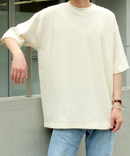 United Athle（ユナイテッドアスレ）の「【UNITED ATHLE】ユナイテッドアスレ 9.1オンス マグナムウェイト ビッグシルエットＴシャツ 4411（Tシャツ/カットソー・メンズ・ホワイト/ブラック/ベージュ/ブルー/ナチュラル/スミクロ/ネイビー/スモークグレー・M/XL/L）」の16枚目の写真