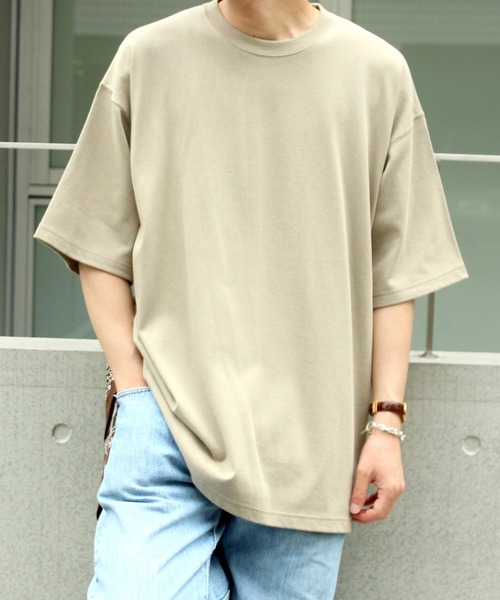 United Athle（ユナイテッドアスレ）の「【UNITED ATHLE】ユナイテッドアスレ 9.1オンス マグナムウェイト ビッグシルエットＴシャツ 4411（Tシャツ/カットソー・メンズ・ホワイト/ブラック/ベージュ/ブルー/ナチュラル/スミクロ/ネイビー/スモークグレー・M/XL/L）」の12枚目の写真