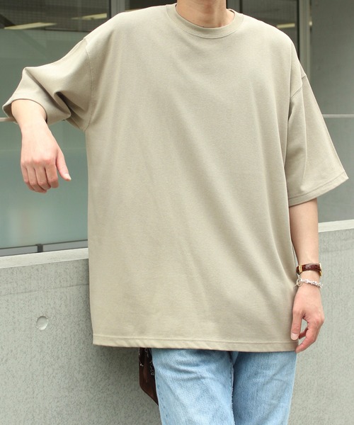 United Athle（ユナイテッドアスレ）の「【UNITED ATHLE】ユナイテッドアスレ 9.1オンス マグナムウェイト ビッグシルエットＴシャツ 4411（Tシャツ/カットソー・メンズ・ホワイト/ブラック/ベージュ/ブルー/ナチュラル/スミクロ/ネイビー/スモークグレー・M/XL/L）」の11枚目の写真