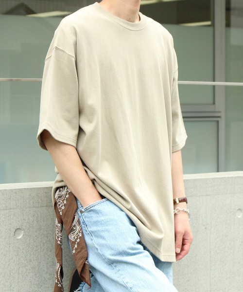 United Athle（ユナイテッドアスレ）の「【UNITED ATHLE】ユナイテッドアスレ 9.1オンス マグナムウェイト ビッグシルエットＴシャツ 4411（Tシャツ/カットソー・メンズ・ホワイト/ブラック/ベージュ/ブルー/ナチュラル/スミクロ/ネイビー/スモークグレー・M/XL/L）」の13枚目の写真