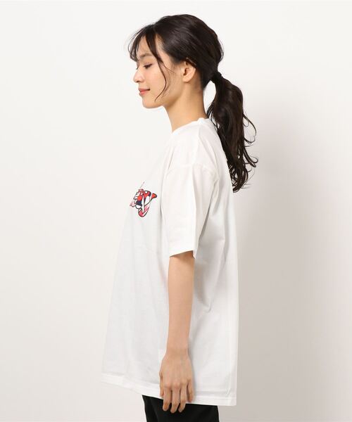 MASTER&Co（マスターアンドコー）の「MASTER&Co. マスター&コー 別注花柄バティック Holiday Tee（Tシャツ/カットソー・レディース・ホワイト・FREE）」の5枚目の写真