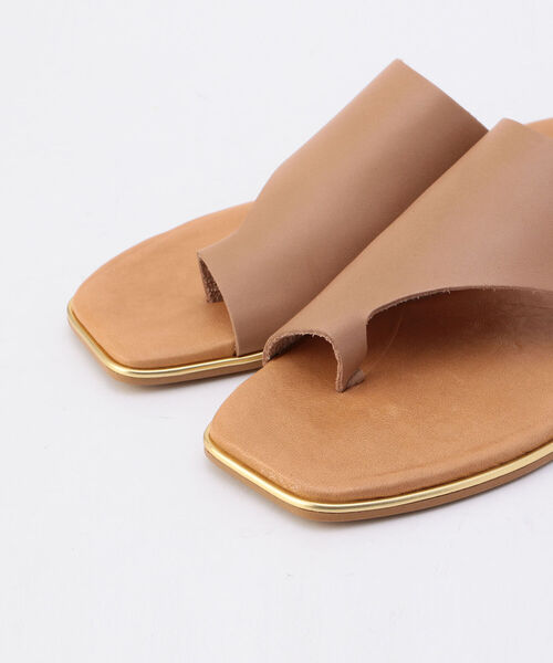 NOLLEY’S(ノーリーズ)の「【VINILO/ ヴィニーロ】スクエアトゥトングサンダル(サンダル・レディース・ブラック/ベージュ・38/36/37)」の7枚目の写真