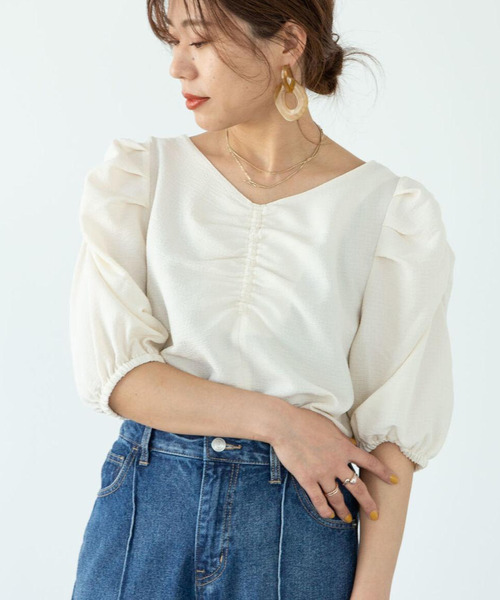 ELENCARE DUE(エレンカーレデュエ)の「・ELENCARE DUE 2wayジャカードブラウス*(シャツ/ブラウス・レディース・ブラック/パープル/イエロー/アイボリー・FREE)」の2枚目の写真