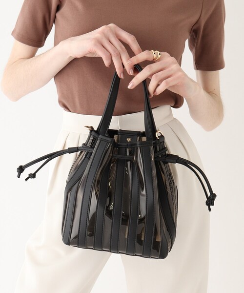 AG by aquagirl（エージーバイアクアガール）の「◆PVCストライプ巾着ショルダー（ショルダーバッグ・レディース・ブラック/グレー/ライトグリーン・00）」の10枚目の写真