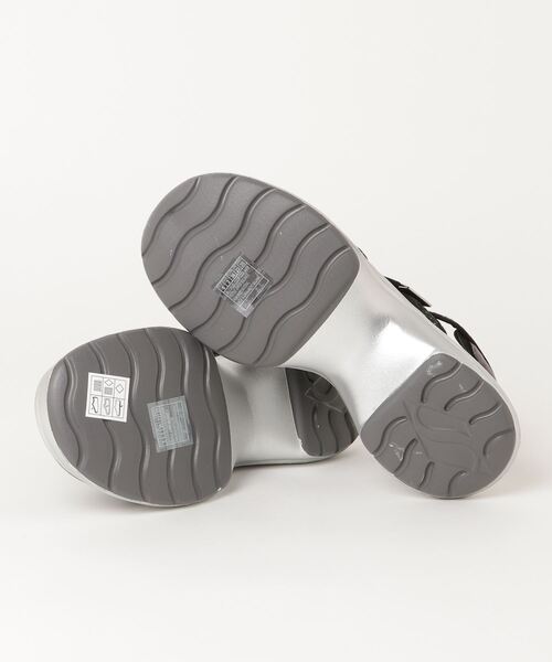 SKECHERS（スケッチャーズ）の「SKECHERS/スケッチャーズ SOLEI ST- MOOD SHINER スポーツサンダル 119100（サンダル・レディース・ホワイト/ブラック×ホワイト・24.0cm/23.0cm）」の4枚目の写真