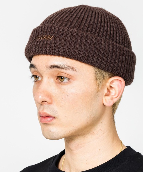 XLARGE（エクストララージ）の「LOGO SHORT LENGTH BEANIE（キャップ・メンズ・ブラック/ネイビー/ブラウン/グリーン・ONE SIZE）」の3枚目の写真