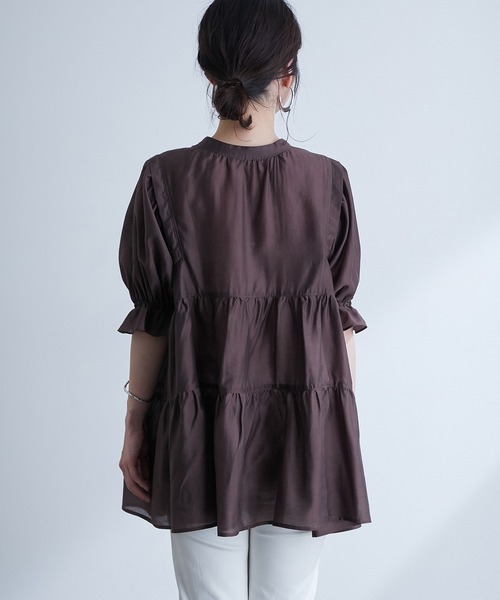VIS（ビス）の「【前後2WAY】ティアードシアーチュニックブラウス（シャツ/ブラウス・レディース・ホワイト/ブラック/ダークブラウン/モスグリーン・FREE）」の15枚目の写真