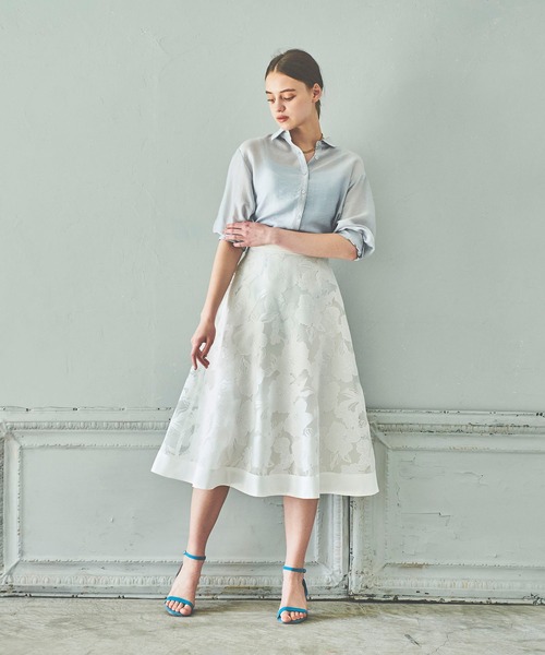 Fabulous Angela(ファビュラスアンジェラ)の「フラワーオパールシアースカート(スカート・レディース・ホワイト/ベージュ/カーキ・FREE)」の4枚目の写真