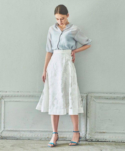 Fabulous Angela(ファビュラスアンジェラ)の「フラワーオパールシアースカート(スカート・レディース・ホワイト/ベージュ/カーキ・FREE)」の5枚目の写真