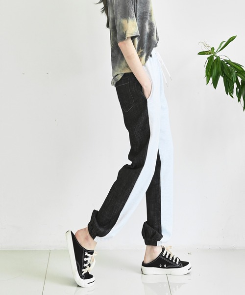 me+em select（ミームセレクト）の「デニム配色スウェットジョガーパンツ（スウェットパンツ・レディース・グレー/アイボリー・FREE）」の2枚目の写真