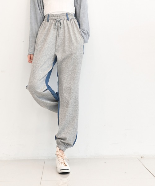 me+em select（ミームセレクト）の「デニム配色スウェットジョガーパンツ（スウェットパンツ・レディース・グレー/アイボリー・FREE）」の3枚目の写真