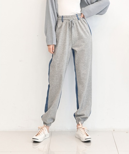 me+em select（ミームセレクト）の「デニム配色スウェットジョガーパンツ（スウェットパンツ・レディース・グレー/アイボリー・FREE）」の4枚目の写真