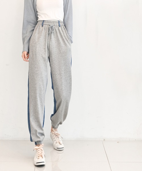 me+em select（ミームセレクト）の「デニム配色スウェットジョガーパンツ（スウェットパンツ・レディース・グレー/アイボリー・FREE）」の5枚目の写真