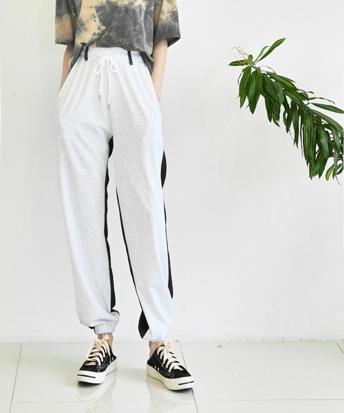 me+em select（ミームセレクト）の「デニム配色スウェットジョガーパンツ（スウェットパンツ・レディース・グレー/アイボリー・FREE）」の21枚目の写真