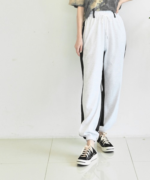 me+em select（ミームセレクト）の「デニム配色スウェットジョガーパンツ（スウェットパンツ・レディース・グレー/アイボリー・FREE）」の22枚目の写真