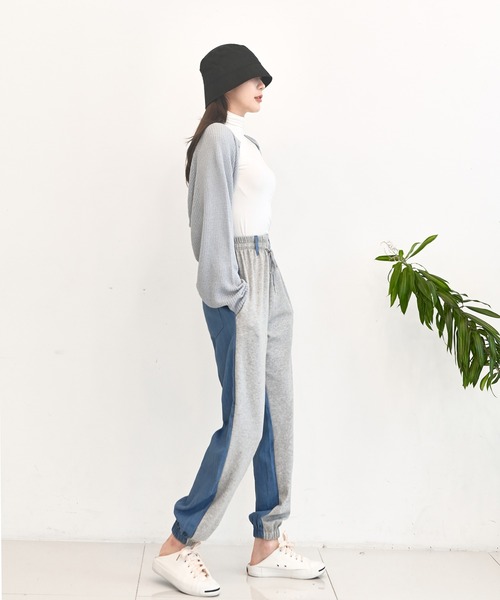 me+em select（ミームセレクト）の「デニム配色スウェットジョガーパンツ（スウェットパンツ・レディース・グレー/アイボリー・FREE）」の14枚目の写真
