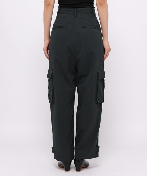 LEPSIM（レプシィム）の「大人キレイめカーゴパンツ　954079（カーゴパンツ・レディース・チャコールグレー/カーキ・LARGE/MEDIUM）」の10枚目の写真
