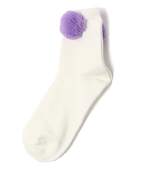 WEGO(ウィゴー)の「WEGO/ポンポン付きソックス(ソックス/靴下・レディース・パープル/その他1/ホワイト/ブラック/サックスブルー・FREE)」の1枚目の写真