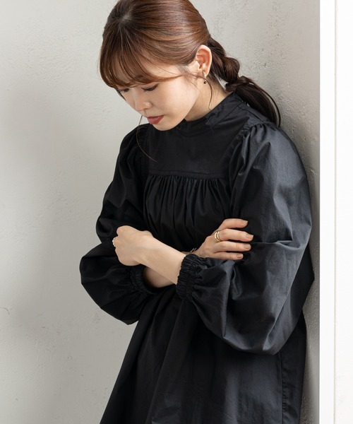 prose verse（プロズヴェール）の「ハイネックギャザープチハイブラウス（シャツ/ブラウス・レディース・オフホワイト/ブラック・ﾌﾘ-）」の5枚目の写真