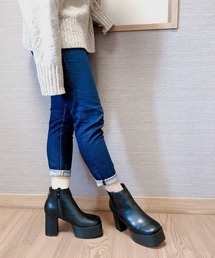 バックジップデザイン チャンキーヒール アンクルブーツ