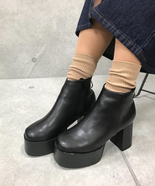 Noubel Voug Relax(ヌーベルヴォーグリラックス)の「バックジップデザイン チャンキーヒール アンクルブーツ(ブーツ・レディース・ブラック/ベージュ/パイソン・LL/3L/S/M/L)」の10枚目の写真